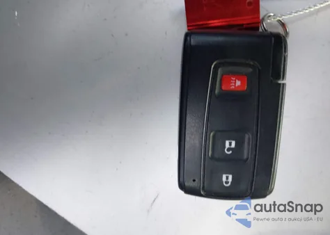 2004 Toyota Prius z USA, uszkodzony, nr VIN JTDKB22U240017712